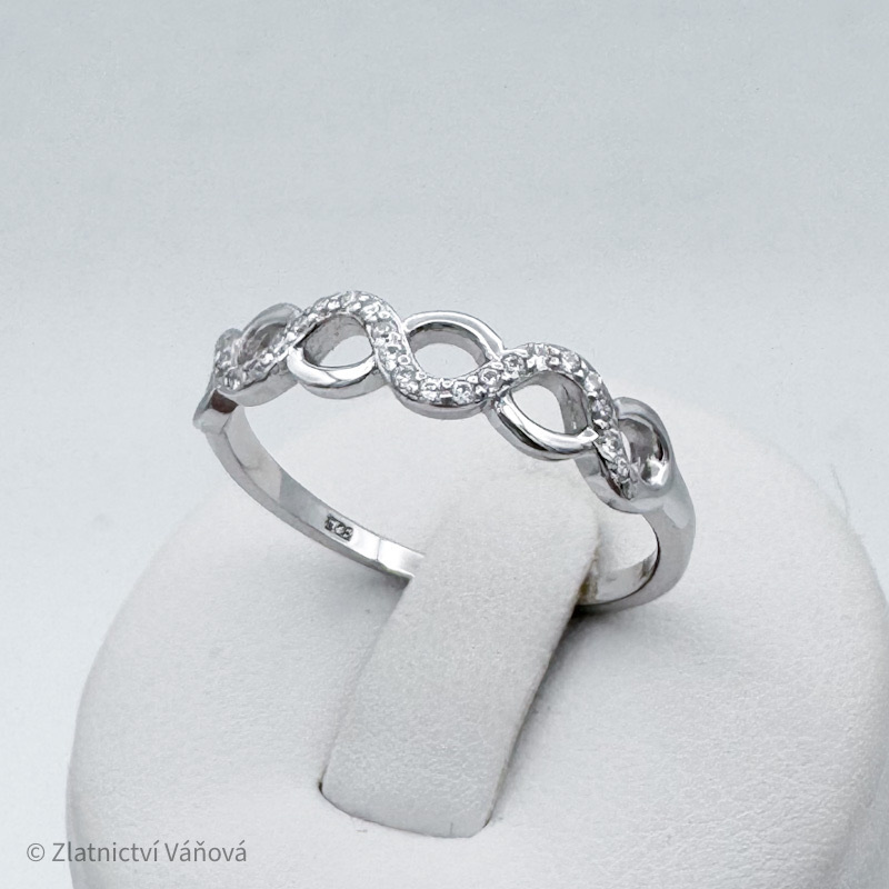 Stříbrný prsten NEKONEČNO se zirkony